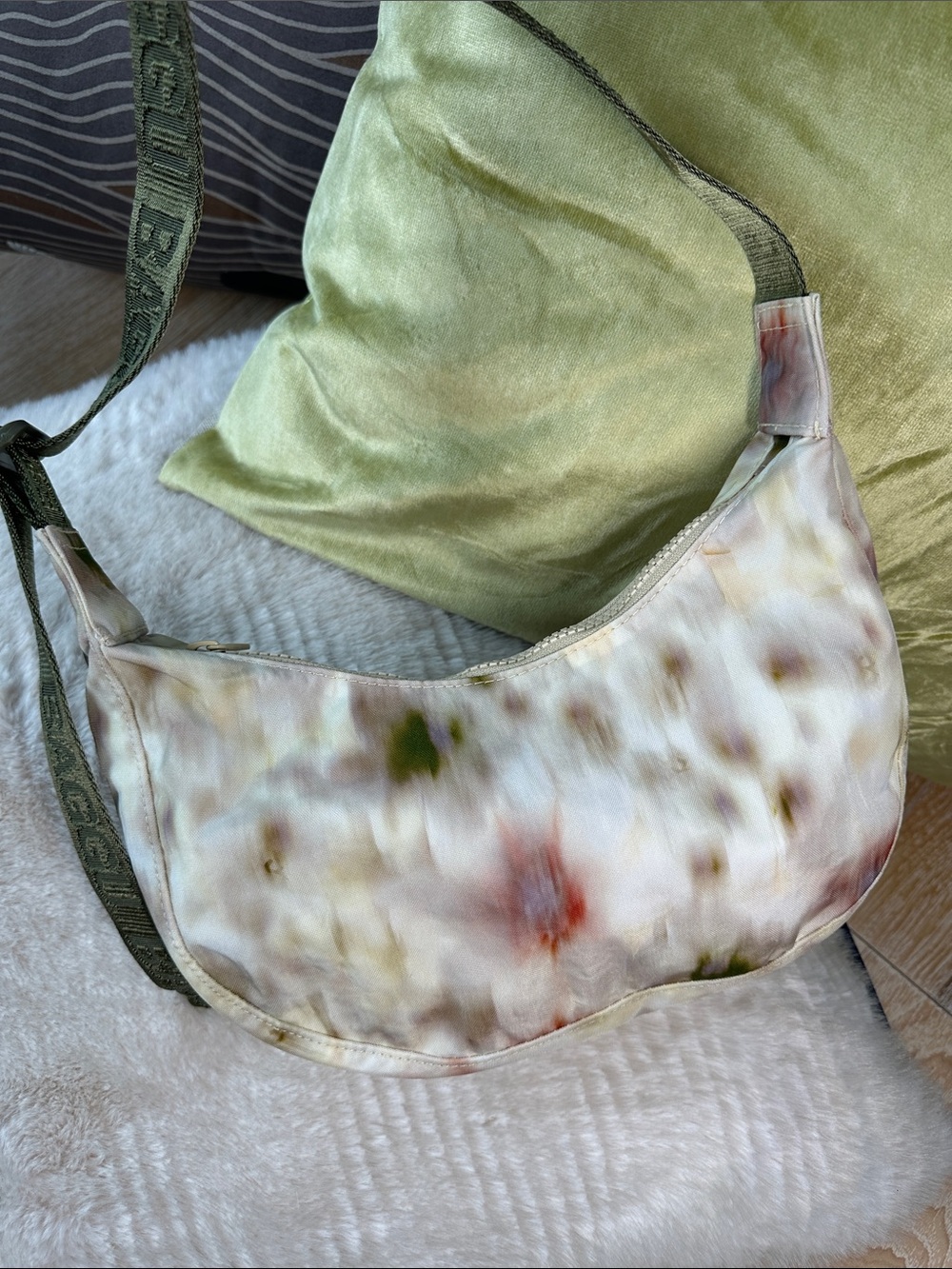 NWT BAGGU Small Nylon Crescent Bag Absract Floral colorway